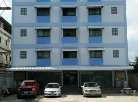 หอพักรักษ์สุวรรณ Raksuwan Apartment