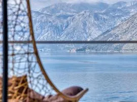 Luxury penthouse with rooftop by MN Property