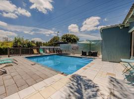 Phindulo Bed and Breakfast - No Loadshedding, Smart TVs & unlimited free fibre wifi, готель у місті Крюґерсдорп