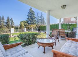 El Rincón de los Pinos - Villa - Vistas Panorámicas - Piscina - Granada, hotelli kohteessa Gójar