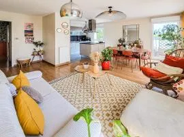 Appartement lumineux proche Genève et Jura 3 chambres, terrasses et parking