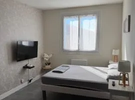 Joli studio avec parking privé, bien situé