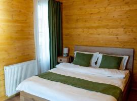 Natural cottage, Hotel in Saguramo