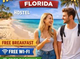The Hollywood Hostel - Free Breakfast Waffles - Early and Late Check OK! Women Rooms - Men Rooms - Long Term OK, viešbutis mieste Hallandale Beach