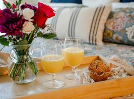 The Old Crowe Inn Bed and Breakfast, hótel í Fruita