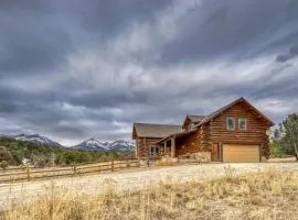 Bright Star Ranch-Beautiful, Spacious home with Hot Tub! Dog Friendly