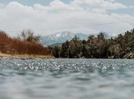 River Frontage • Firepit • Pet-Friendly