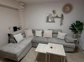 Elegant Family Apartment, Sublime Turquoise & Golden