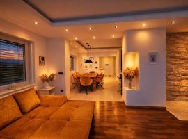 Vila SofiOmi, Hotel in Bled