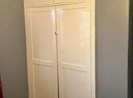 Cozy Private Double Room with Workspace & Garden View