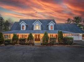 Newly Renovated Luxe Home near Asheville | Pool, Hot Tub, Theater & Games!, hotel i Weaverville