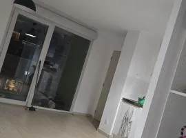 Studio 38 m modern, unobstructed view Tram 17