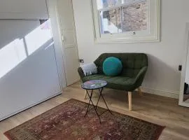 Studio Flat near Central London