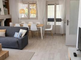 Private Pool Villa - 5BR Retreat - Alicante, Hotel in Novelda