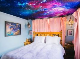 Rosy's Oracle with Private Hot Springs Tub, hotel a Truth or Consequences