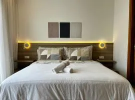 Val d'Or 3BR - Garden & Beach Access