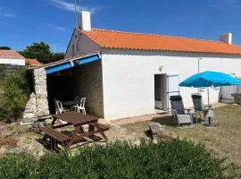 Maison mitoyenne 4 pers à Barbâtre proche plage - FR-1-823-90