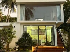 Peaceful Hilltop Duplex Central Phu Quoc