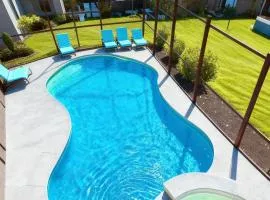 Elegant King Suite Room in villa -Private Bath-5 Star Resort-Pool-SPA-Disney-Club-Water Park