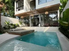 NEW!Casa Caluna - Cozy 2BR Villa with Private Pool