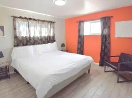 Bright & Spacious Upper Unit with Two Bedrooms in Denver