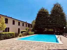 AQUARAMA - Lakefront Apartment with Pool Access & Free Parking