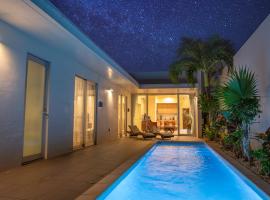 Feliz Villa Suite Miyakojima Ueno โรงแรมในเกาะมิยาโกะ