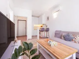 BRAND NEW lovely apartment Bella