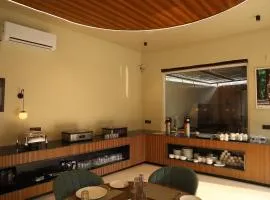 The JJ CORBETT BLISS