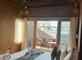 Shiva Ubud And Kundalini Reiki by EPS