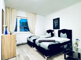 2-Bedroom Apartment with 1 Living Room Steps from Central Area, hotel a Klosterneuburg