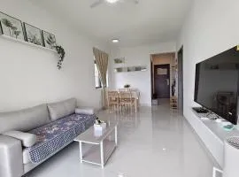 Holiday Home at Forest City-TV Box-2BR1B 1-3 pax 1201