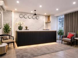 Hotel CINCO PRIME -PREMIUM ROOMS, hotel u gradu 'Secunderābād'