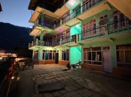 Sunset Inn tosh, hotel Tosh városában