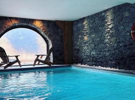 CHALET NEVALA luxe et sérénité aux portes d'Orelle les 3 Vallées, מלון בSaint-André