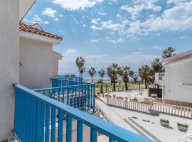 Beach Escape Beachfront Apartment, Hotel in Pyla