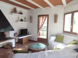 Casa amb encant i una àmplia sortida al jardí