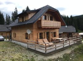 TANAs Almhütte, Hotel in Flattnitz