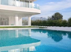 Costa Elliniko Pool & Beach Sea View DA1, ξενοδοχείο στην Αθήνα