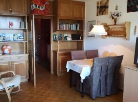 Appartement Simonhöhe mit Pool, hotel di Zirkitz