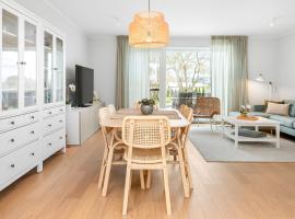 Metsa terraced house, khách sạn ở Haapsalu