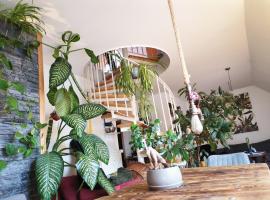 green maisonette with sauna and balcony, fully equipped, Hotel in Freising