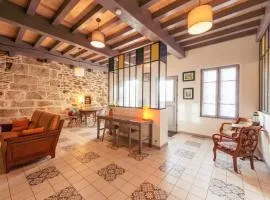 4 suites privées au coeur de Figeac, 4 chambres, 4 salles de bain, jardin