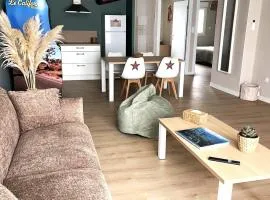 Appartement cosy ambiance Hollywood dans résidence avec piscine 2 pers parking gratuit
