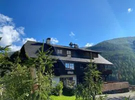 Oswald Lodge - surrounded by nature