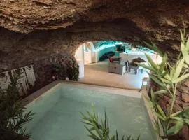 Cueva Thalia - luxury cave with heated indoor pool and garden