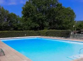 Bungalow 4 personnes avec piscine