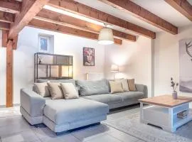 Résidence de 80 m2 avec balcon & cour alsacienne - début Route des Vins