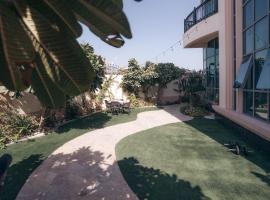 Full Moon Guesthouse, Hotel in Dubai