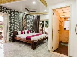 Moonstone meadows 9-BHK Retreat With Private Pool, Garden, Gazebo, & Jacuzzi